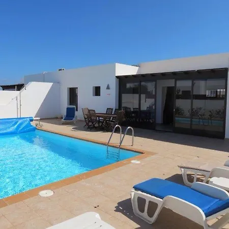 Ila Playa Blanca (Lanzarote)
